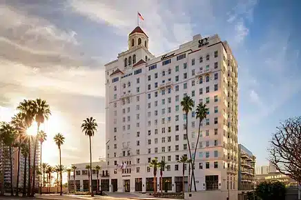 Accor hotels, Ibis Hotel, Ibis Hotels