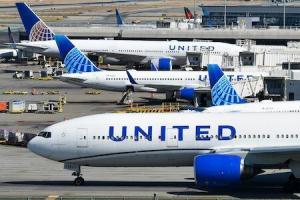 United Airlines, things to do in Curacao, Flights