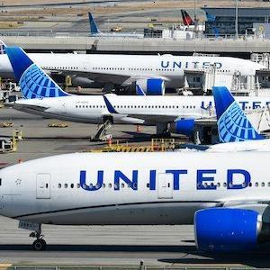 United Airlines, things to do in Curacao, Flights